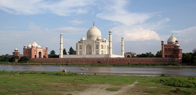 The Royal history of Taj Mahal